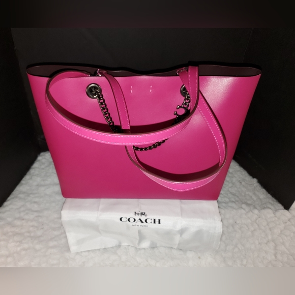 Retail Refined Leather Chain Coach Tote - Picture 3 of 8